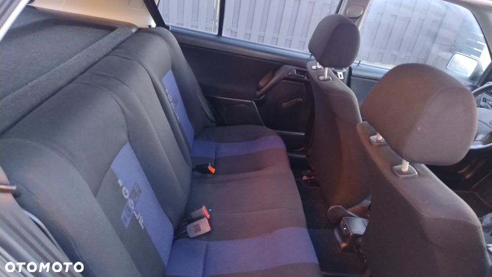 Volkswagen Golf 1.6 - 21