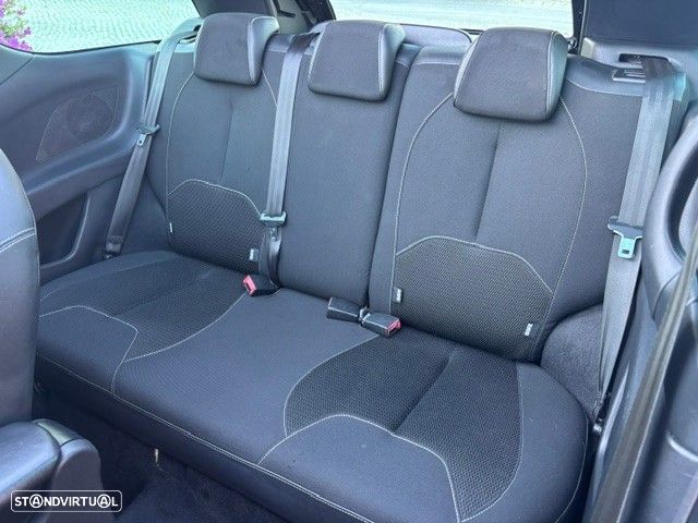 Citroën DS3 Cabrio 1.6 e-HDi So Chic ETG6 - 4