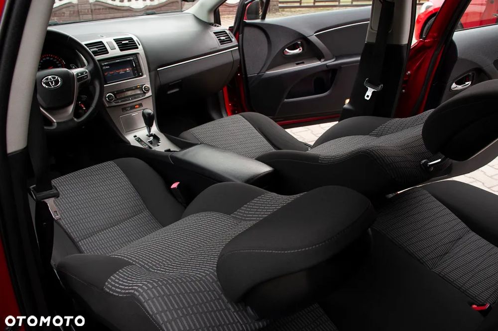 Toyota Avensis 1.8 Sol MS - 26