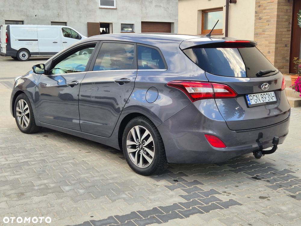 Hyundai i30 i30cw 1.6 CRDi Intro Edition - 4