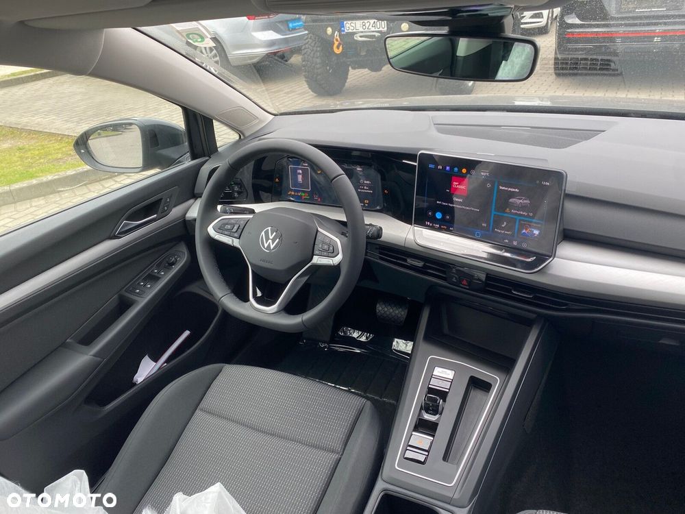 Volkswagen Golf - 10