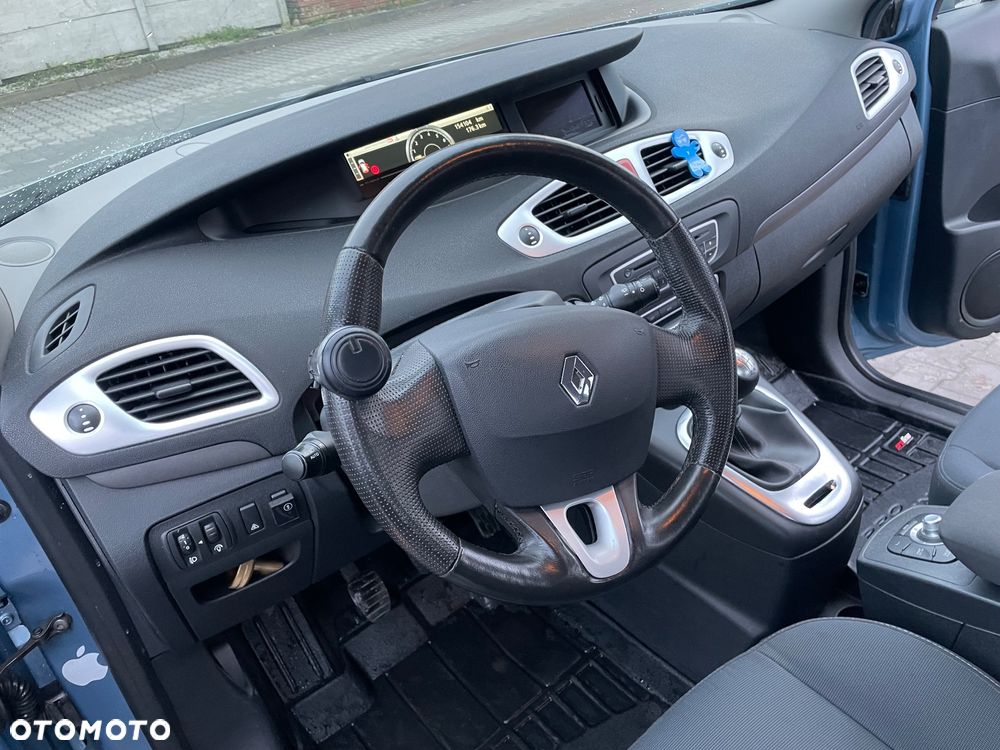 Renault Scenic 1.6 16V Authentique - 11