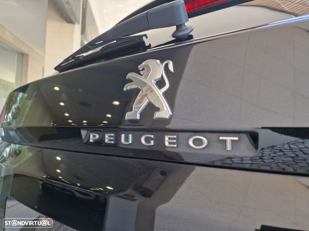 Peugeot 3008 1.5 BlueHDi Allure Pack EAT8 - 8