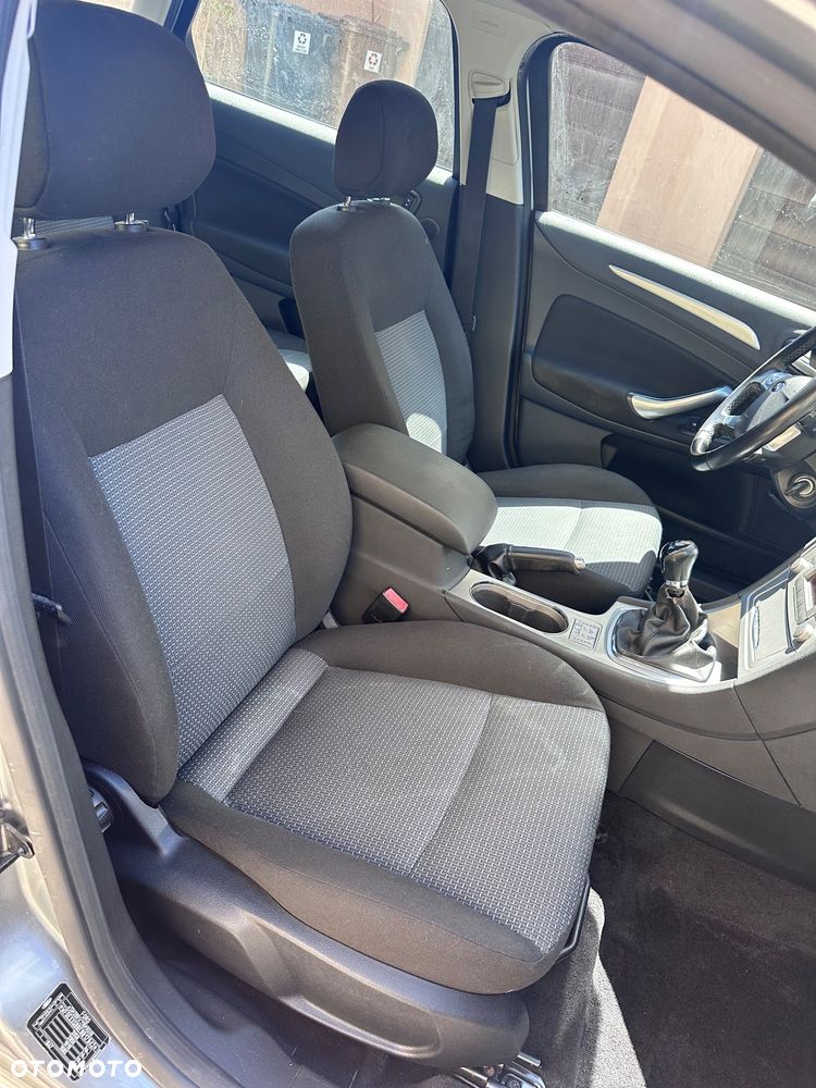 Ford Mondeo 1.6 Trend - 17