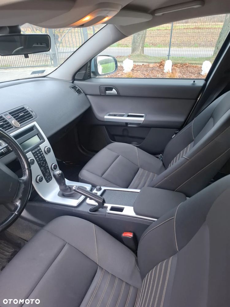 Volvo S40 D3 Momentum - 4