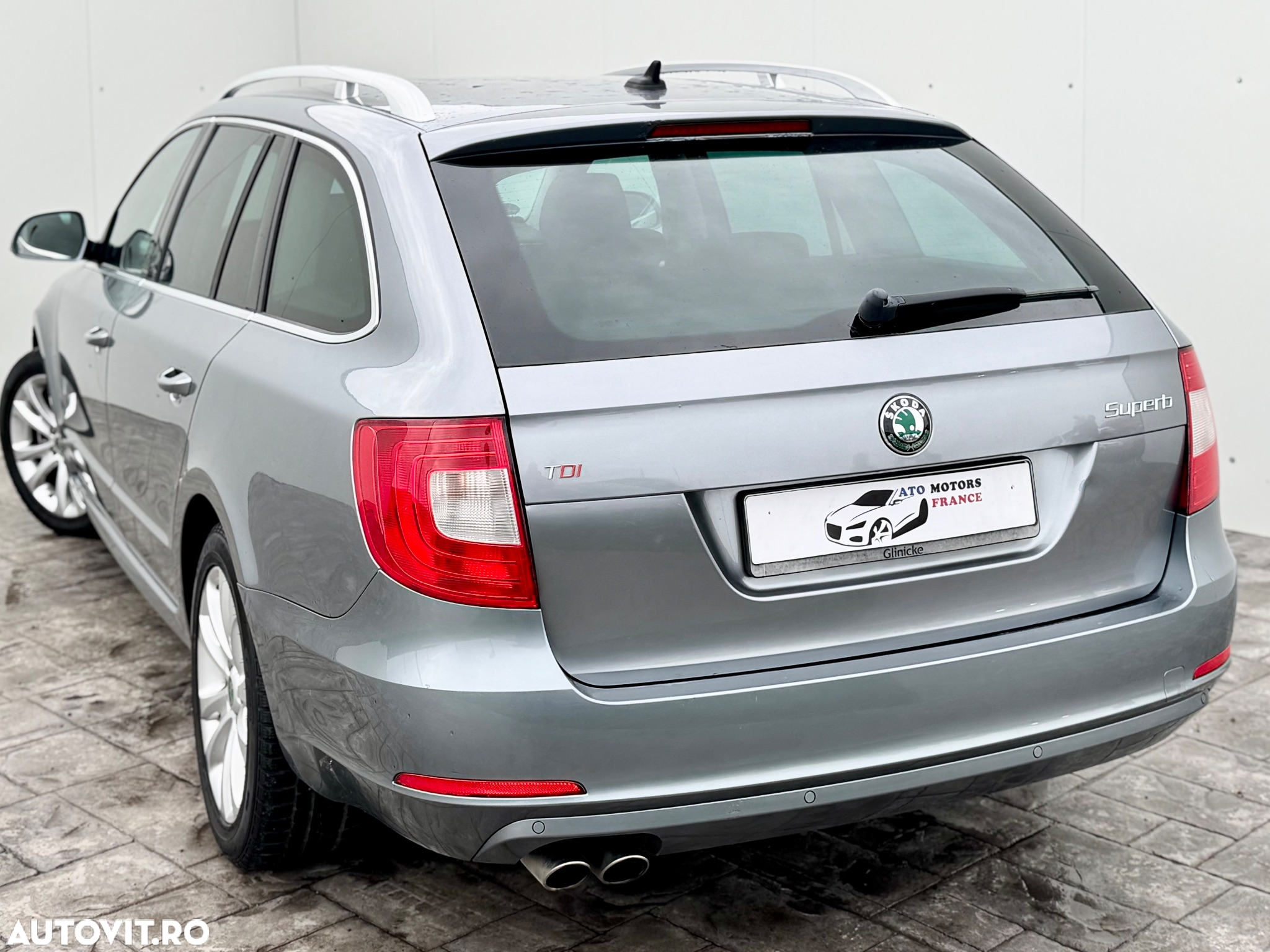 Skoda Superb 2.0 TDI DSG Exclusive - 12