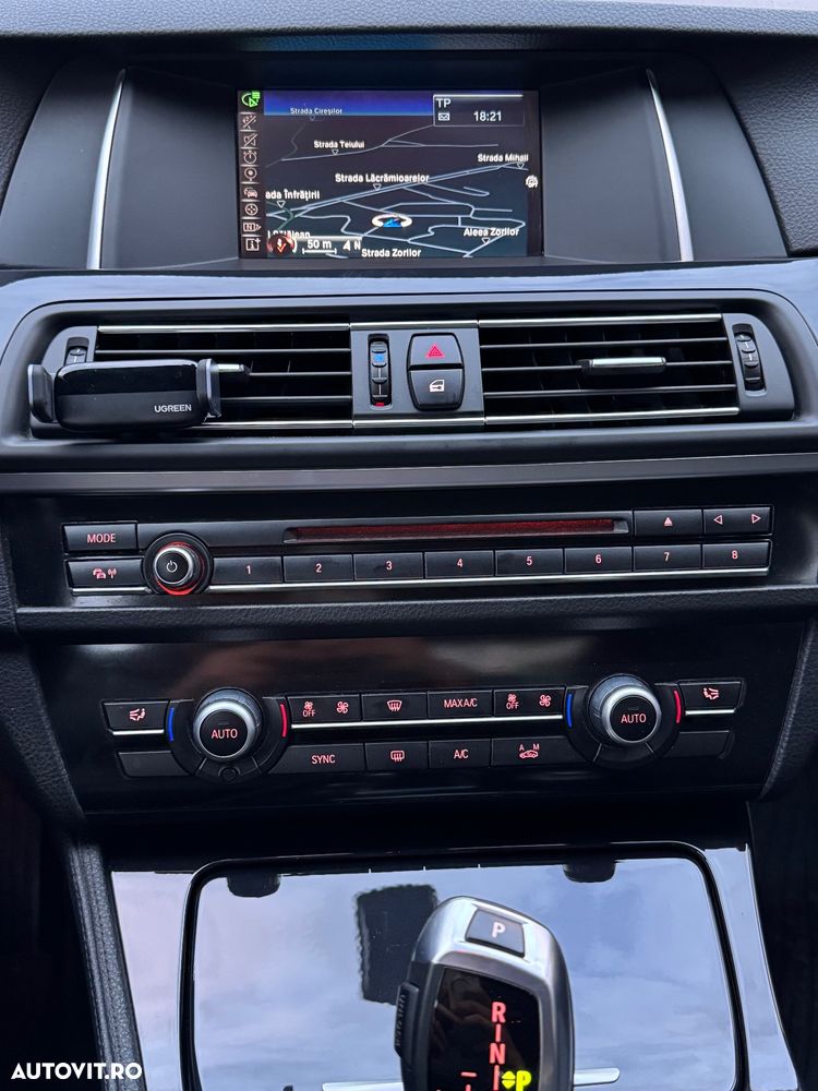 BMW Seria 5 520i Aut. Modern Line - 12