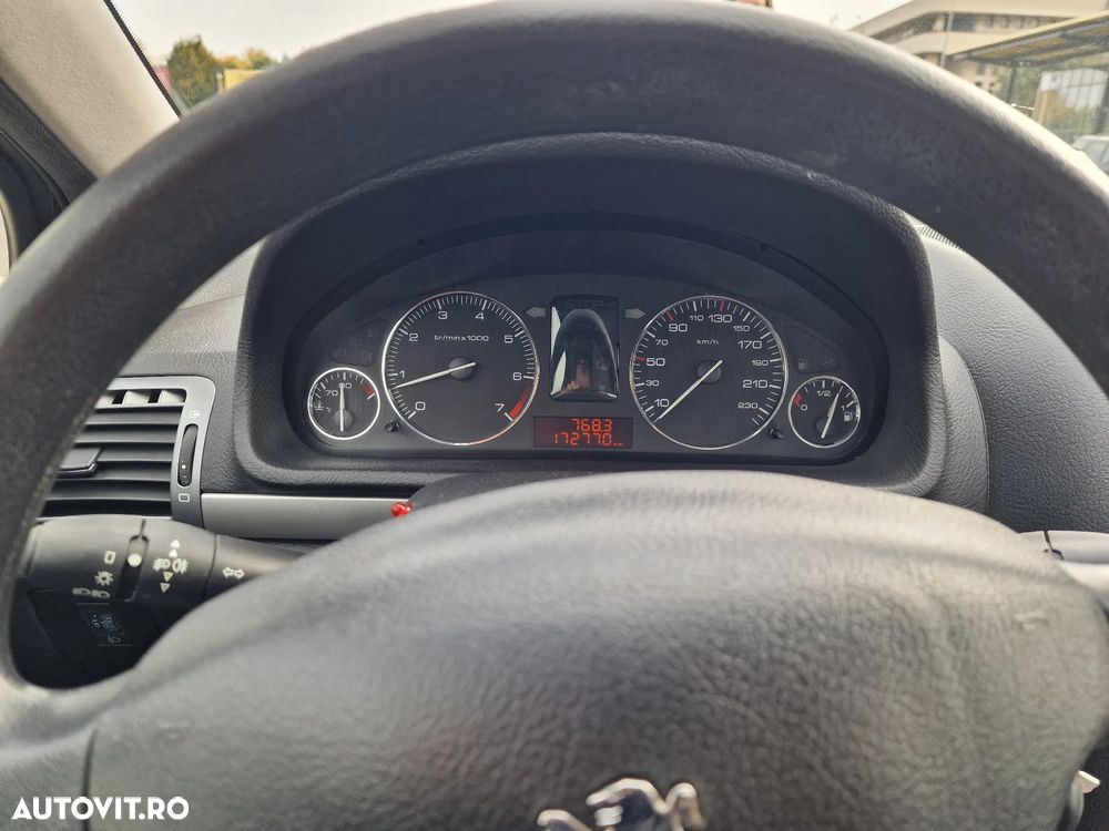 Peugeot 407 - 3