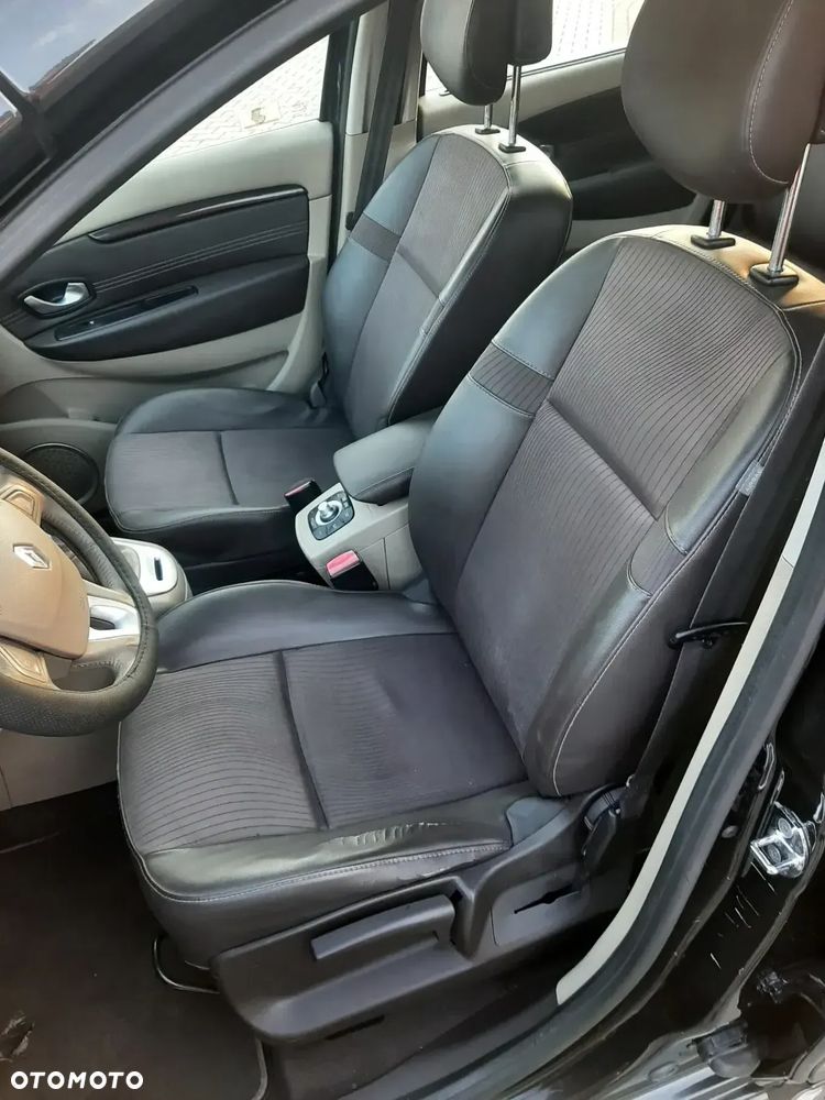 Renault Grand Scenic 1.9 dCi FAP Privilege - 12