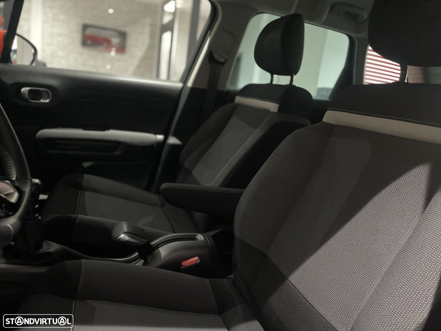Citroën C3 Aircross 1.5 BlueHDi Shine S&S - 23