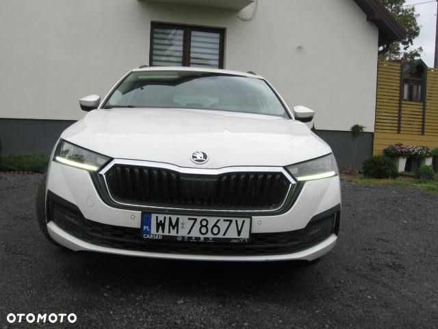 Skoda Octavia 2023 photo 2