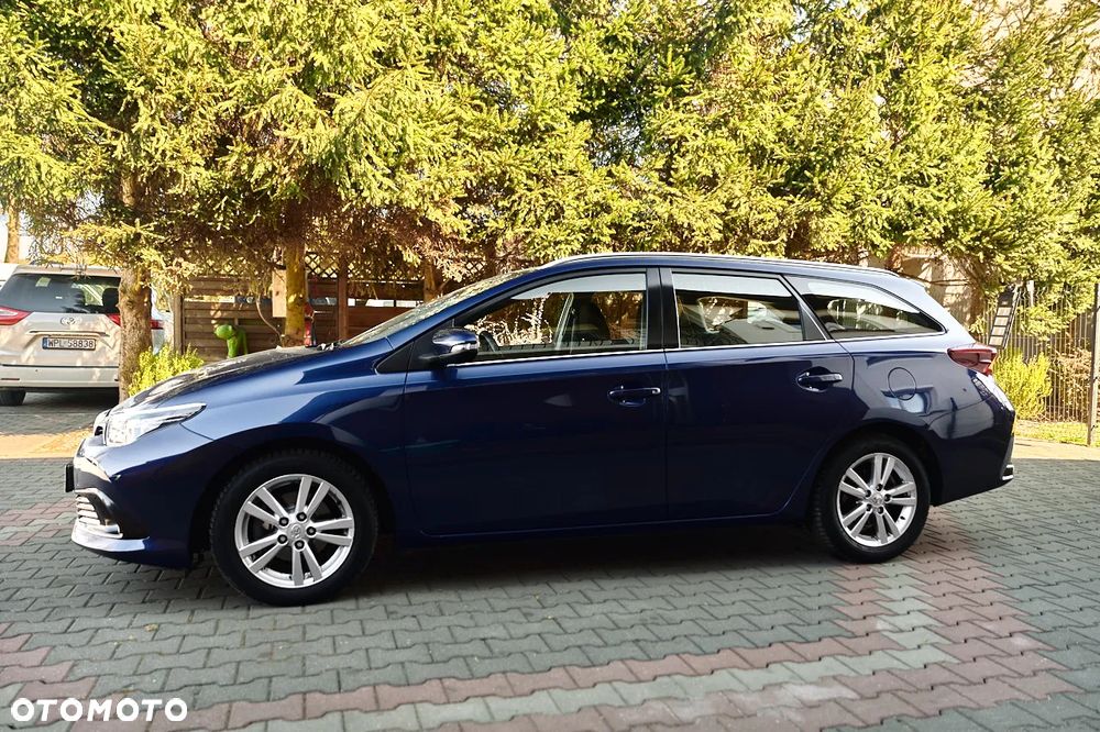 Toyota Auris 1.6 D-4D Design Edition - 3