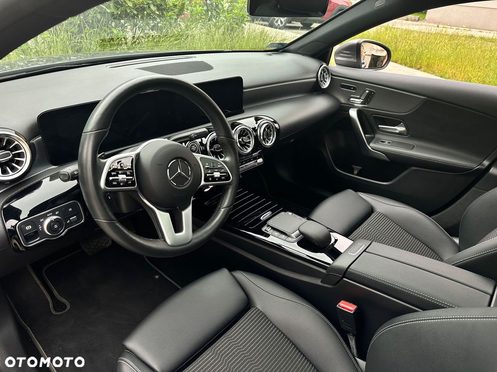 Mercedes-Benz Klasa A 180 Progressive 7G-DCT - 9