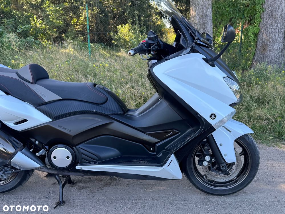 Yamaha Tmax - 5