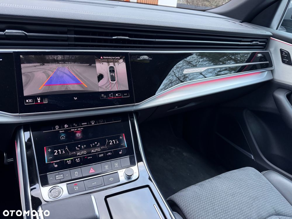 Audi Q8 - 8