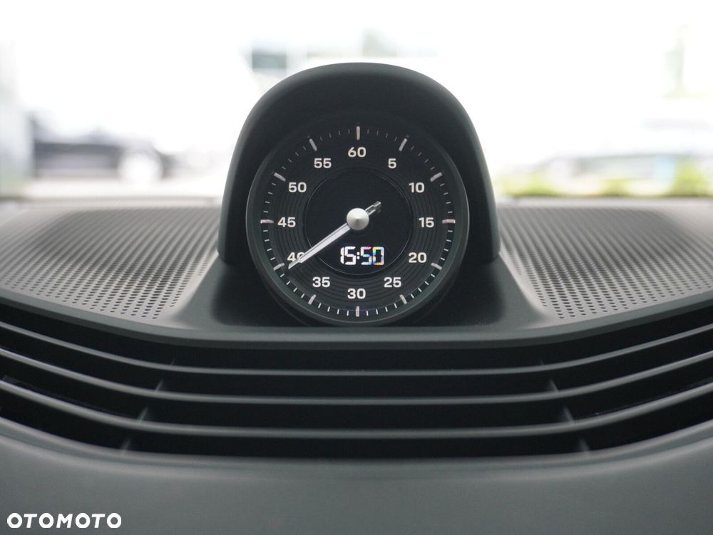 Porsche Taycan 105kWh 4S Black Edition - 29