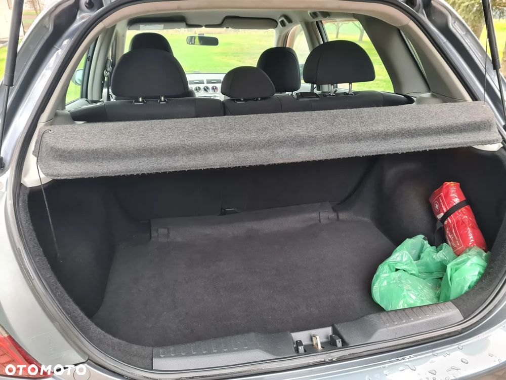 Honda Civic 1.6i ES - 11