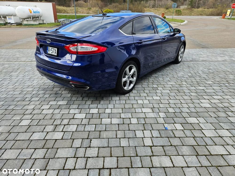 Ford Fusion - 12