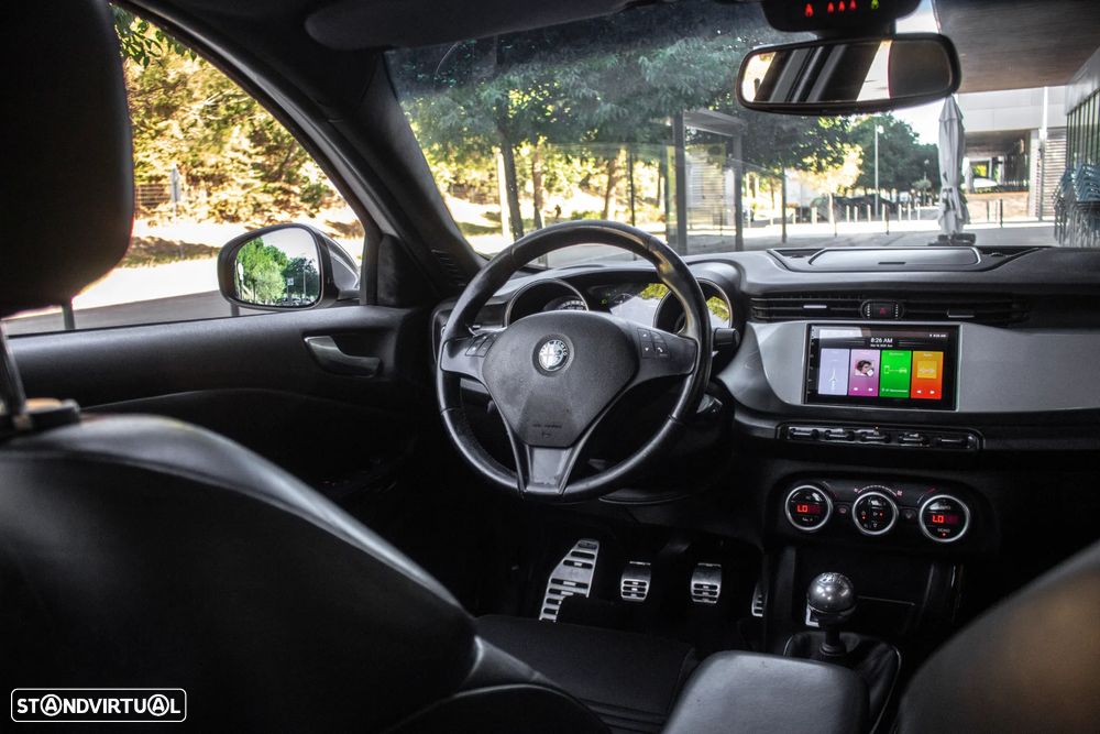 Alfa Romeo Giulietta 1.6 JTDM Distinctive - 25