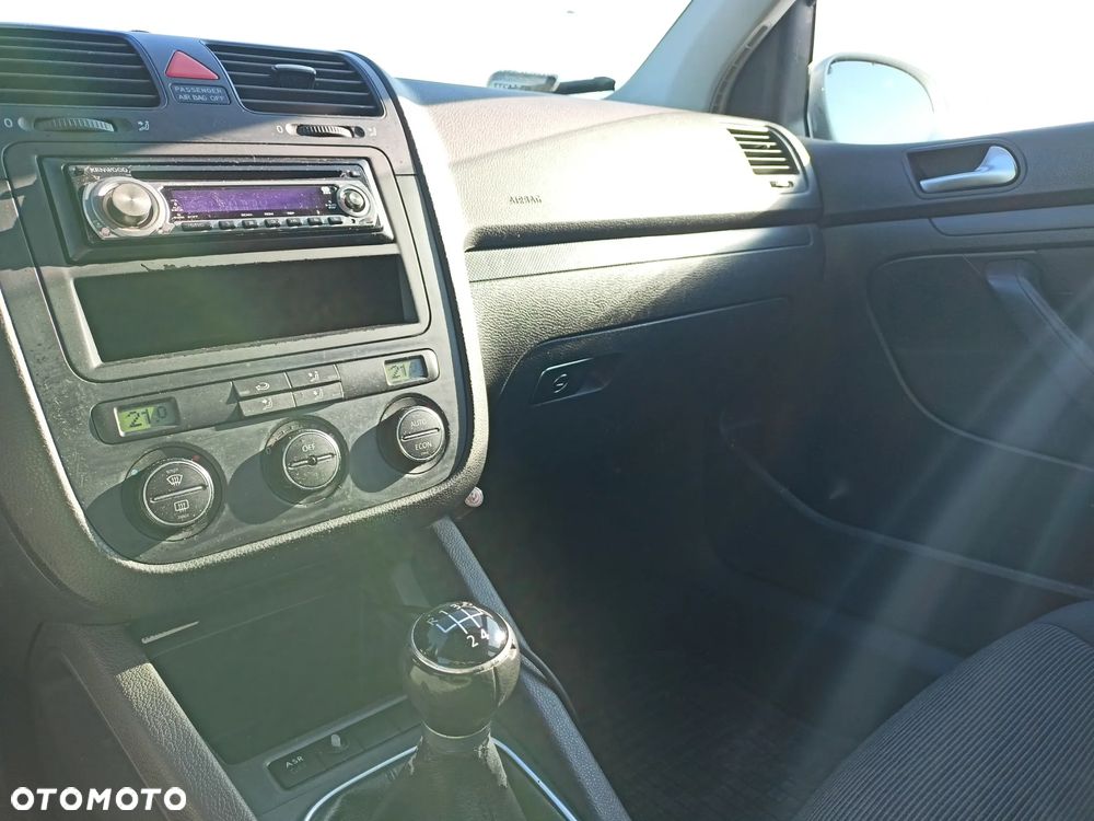 Volkswagen Golf - 11