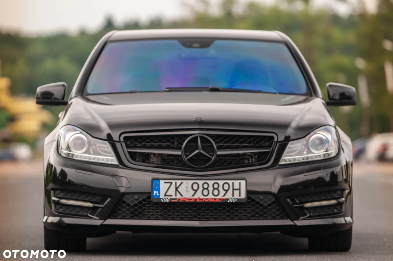 Mercedes-Benz Klasa C 350 CDI DPF (BlueEFFICIENCY) 7G-TRONIC Avantgarde - 21