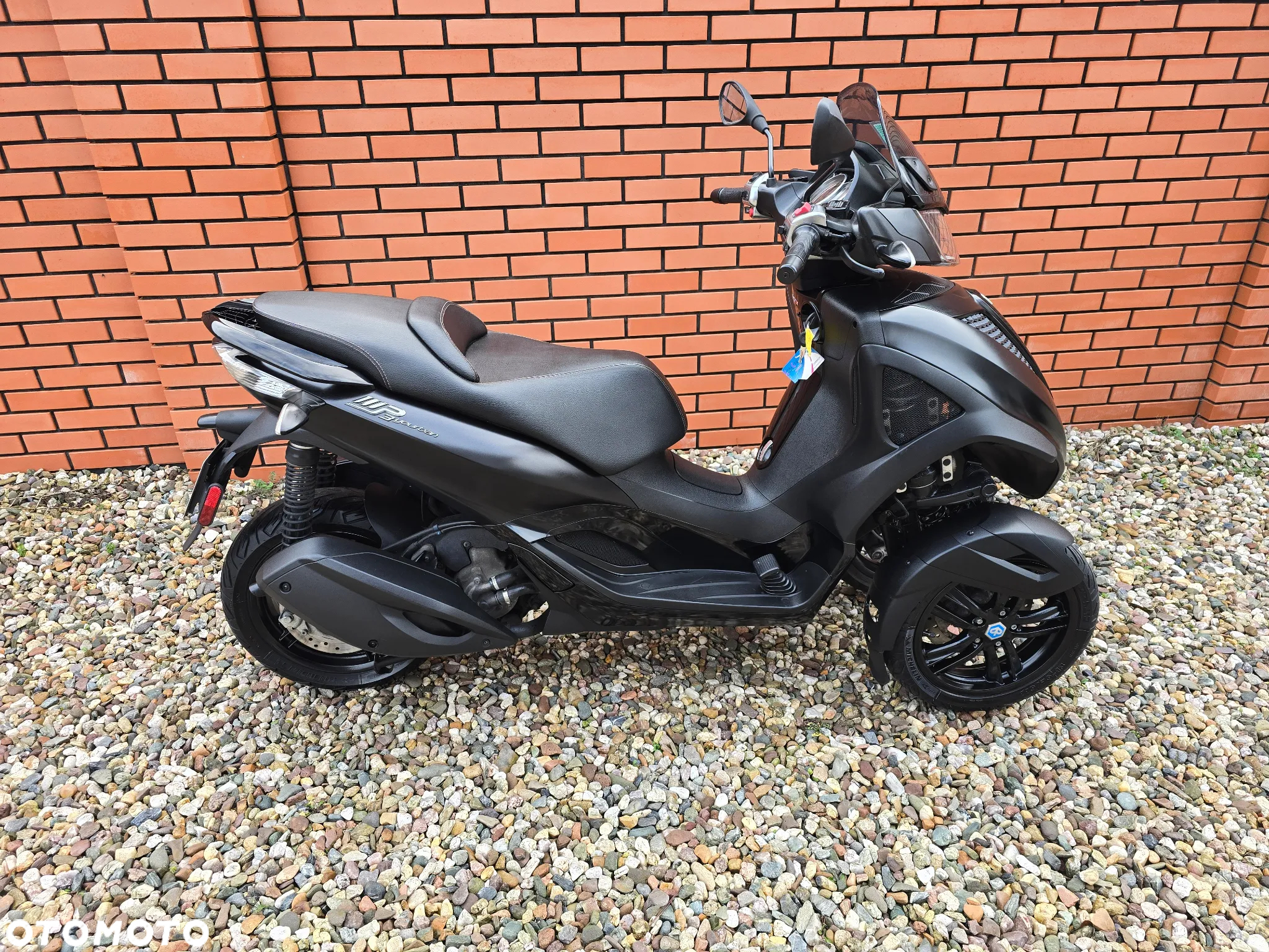 Piaggio MP-3 - 4