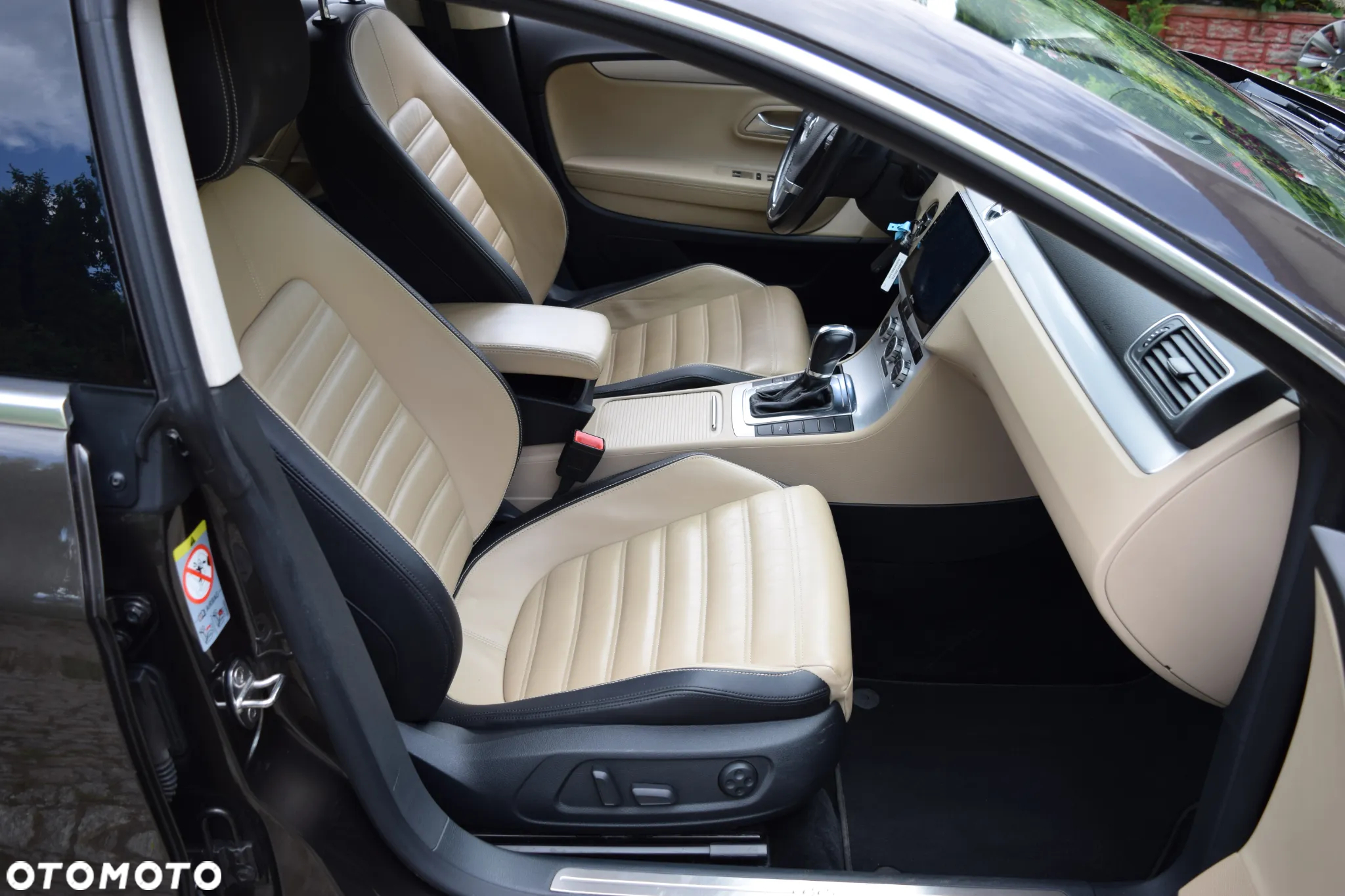 Volkswagen Passat CC 1.8 TSI DSG Exclusive - 9
