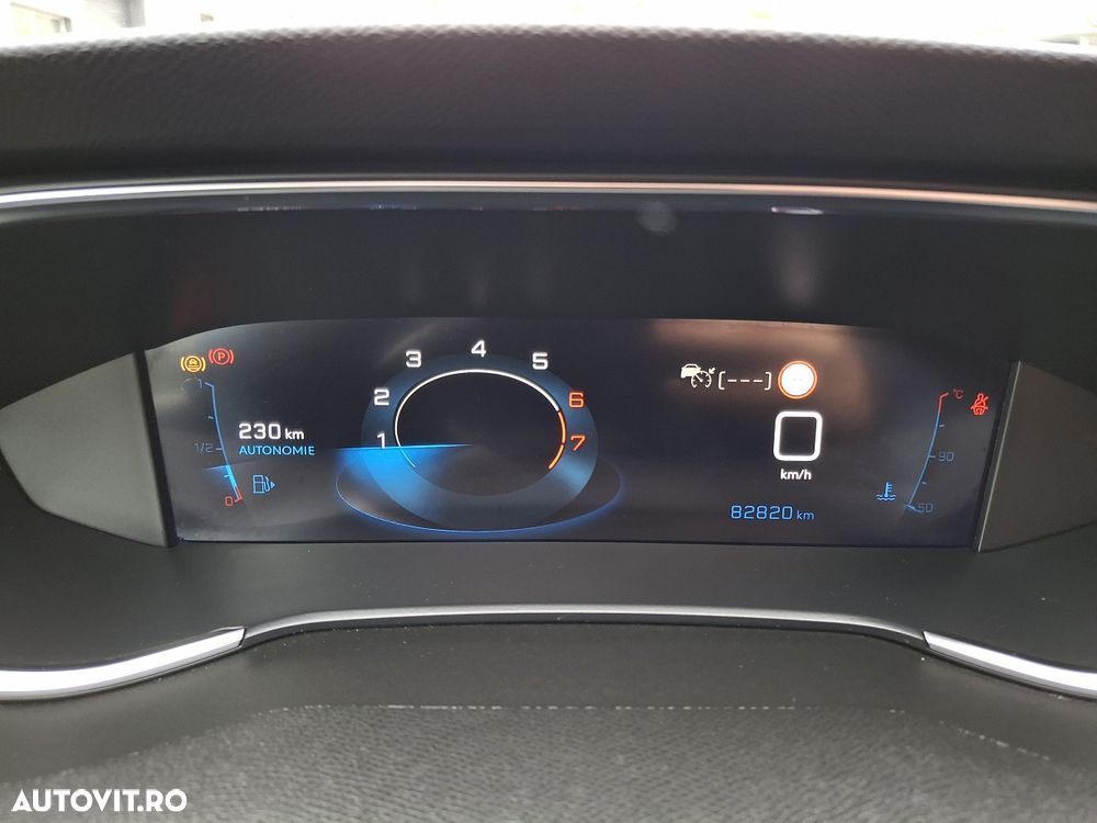 Peugeot 308 1.2 L PureTech Turbo Allure - 6