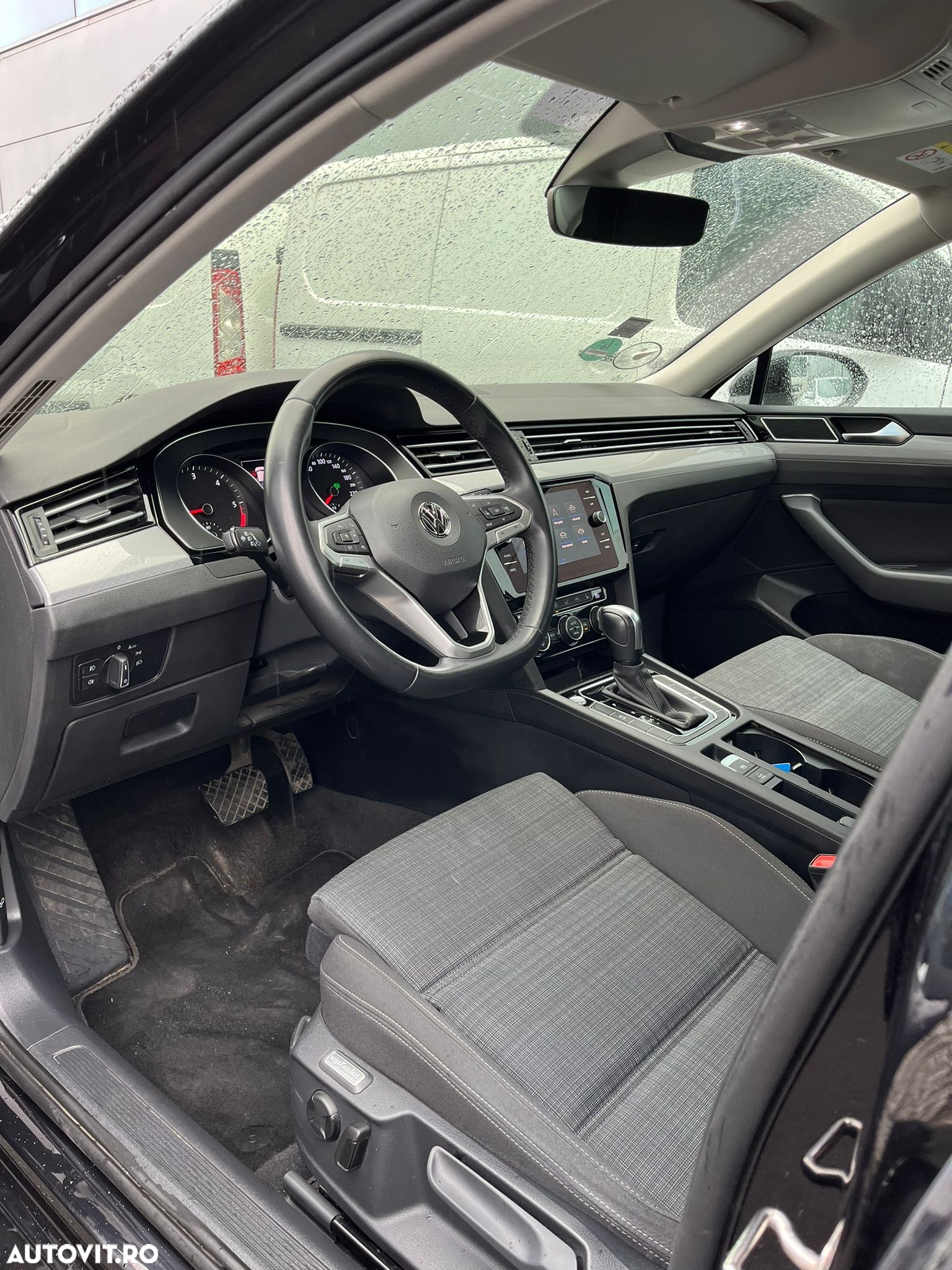 Volkswagen Passat - 30