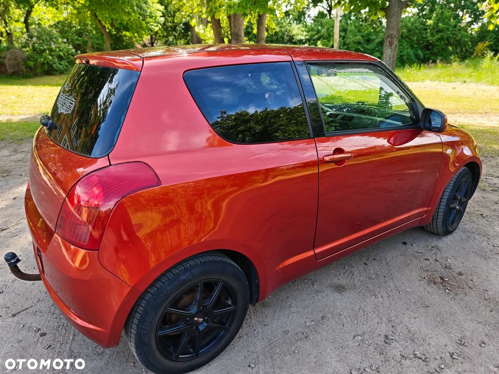 Suzuki Swift 1.5 GS - 2