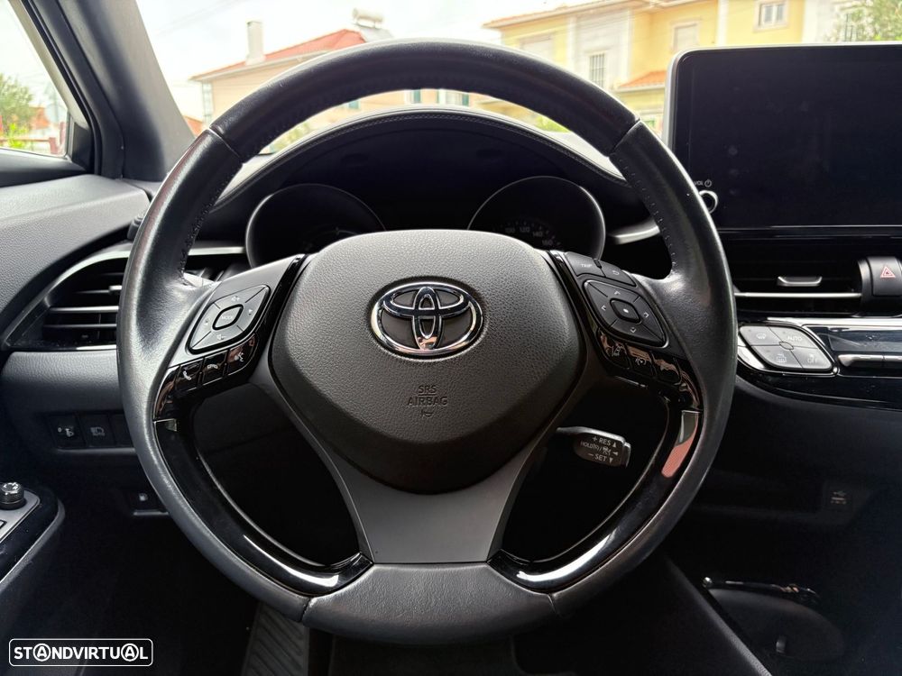 Toyota C-HR 1.8 Hybrid Square Collection - 32