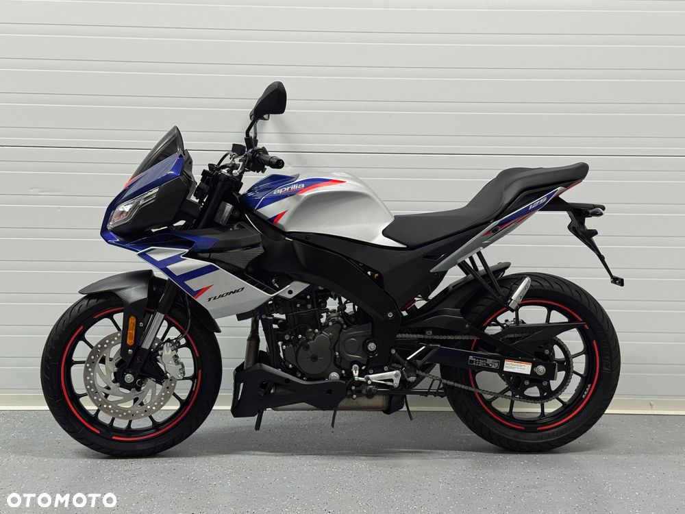 Aprilia Tuono - 16