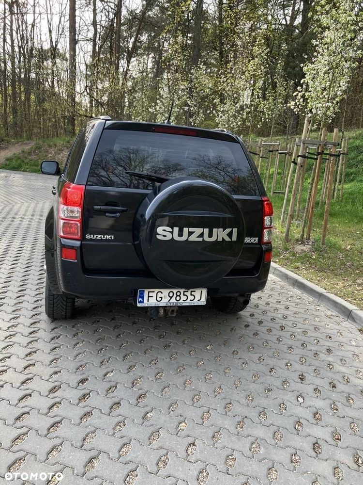 Suzuki Grand Vitara 2.0 - 7