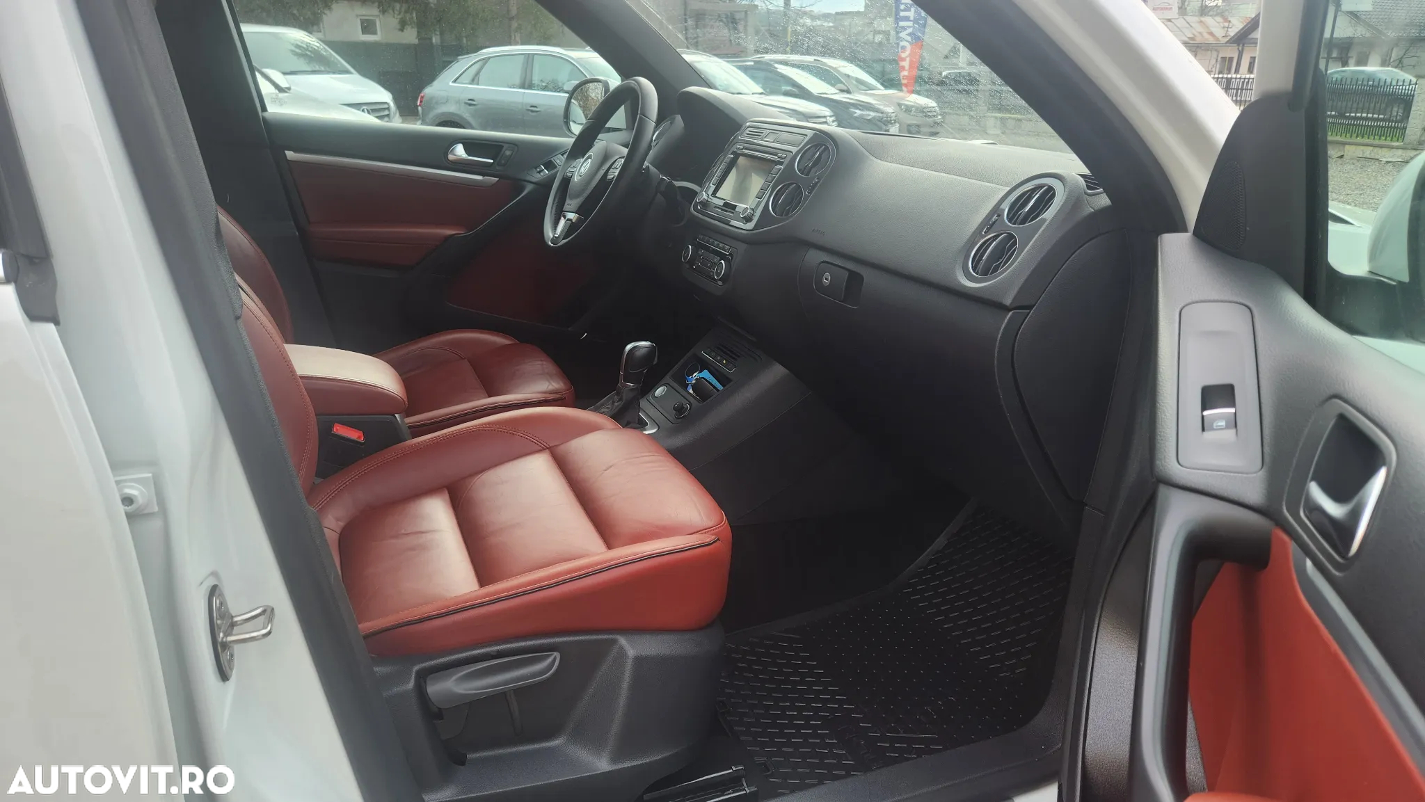 Volkswagen Tiguan 2.0 TDI DPF 4Motion BlueMotion Technology DSG Exclusive - 14