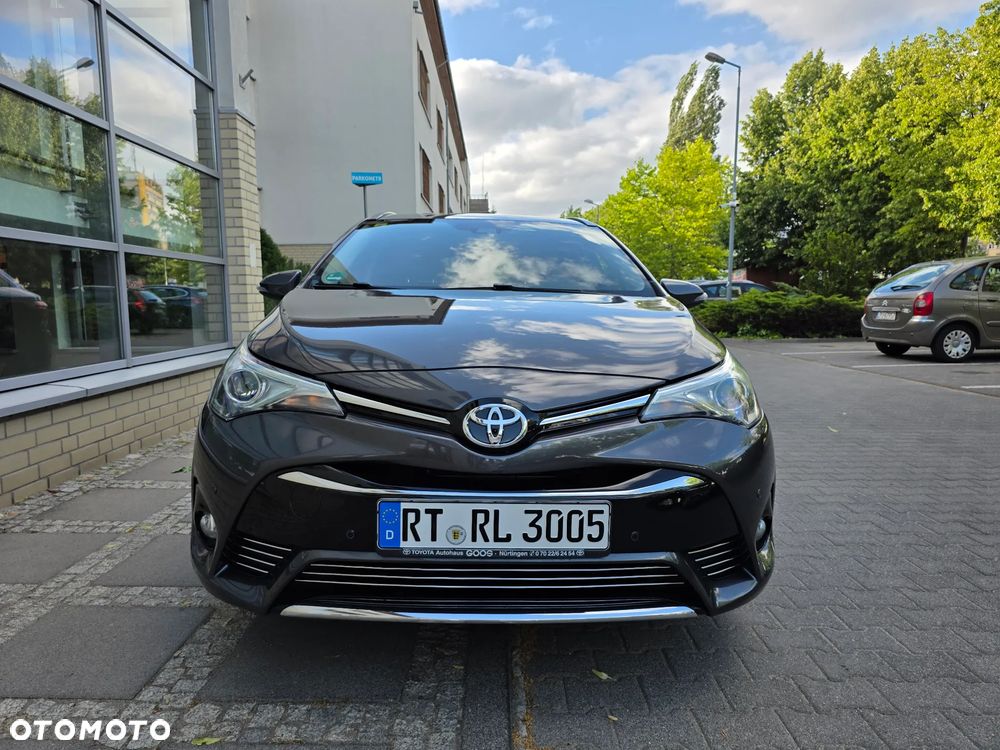 Toyota Avensis - 2