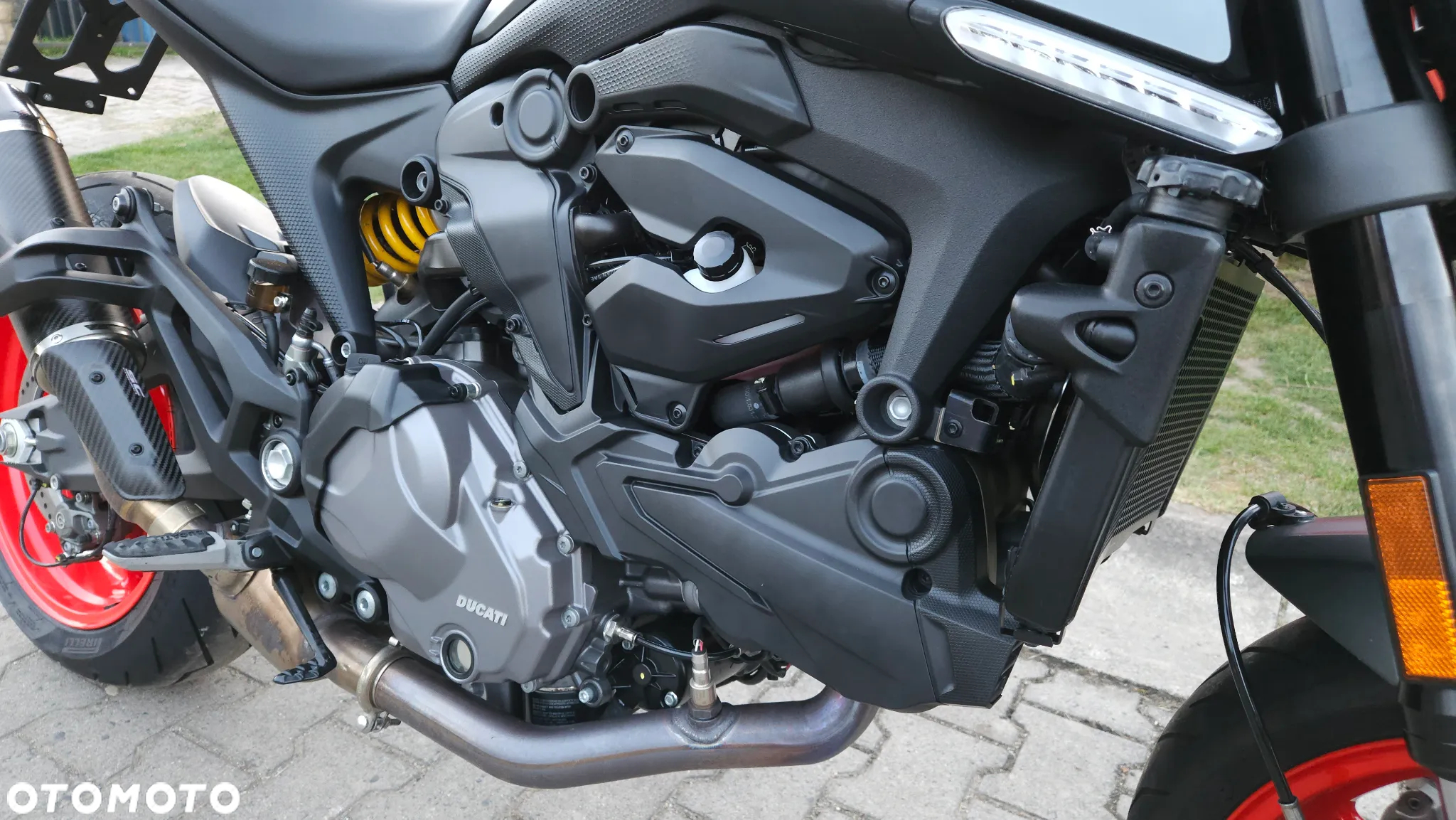 Ducati Monster - 27