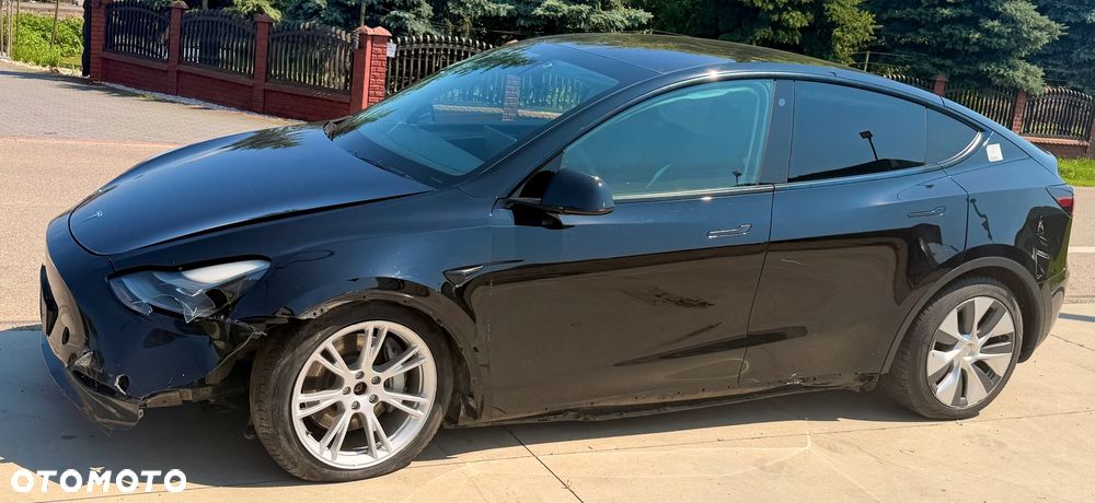 Tesla Model Y Long Range Dual Motor AWD - 7