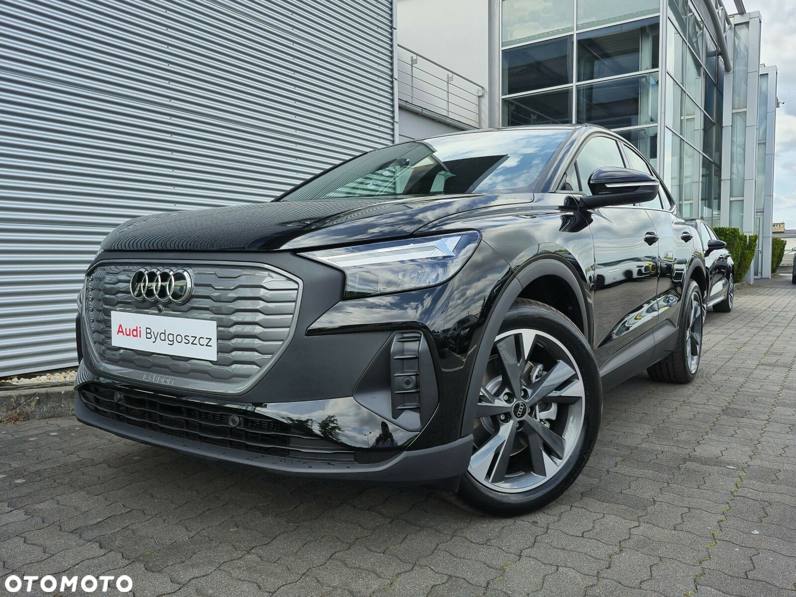Audi Q4 e-tron - 2