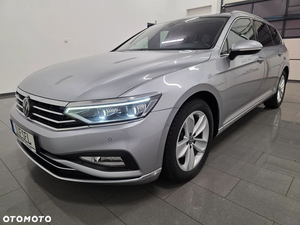 Volkswagen Passat - 2