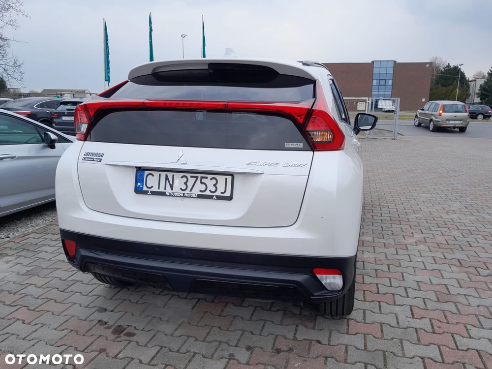 Mitsubishi Eclipse Cross - 8