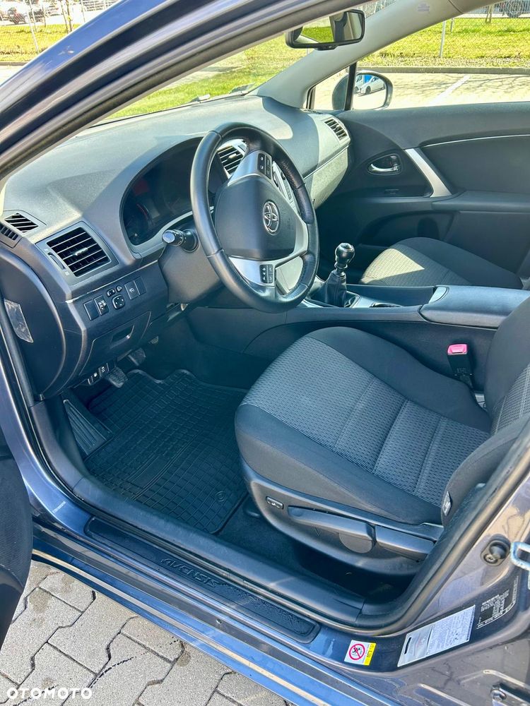 Toyota Avensis 2.0 D-4D Style - 8