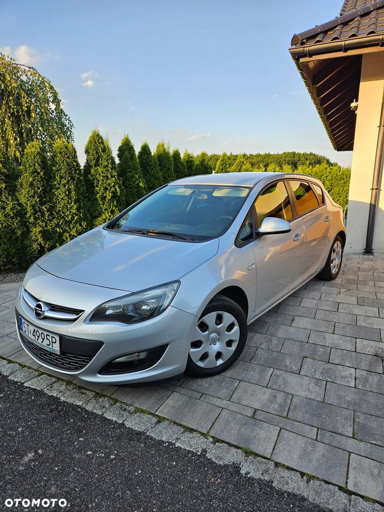 Opel Astra 1.6 Essentia - 1