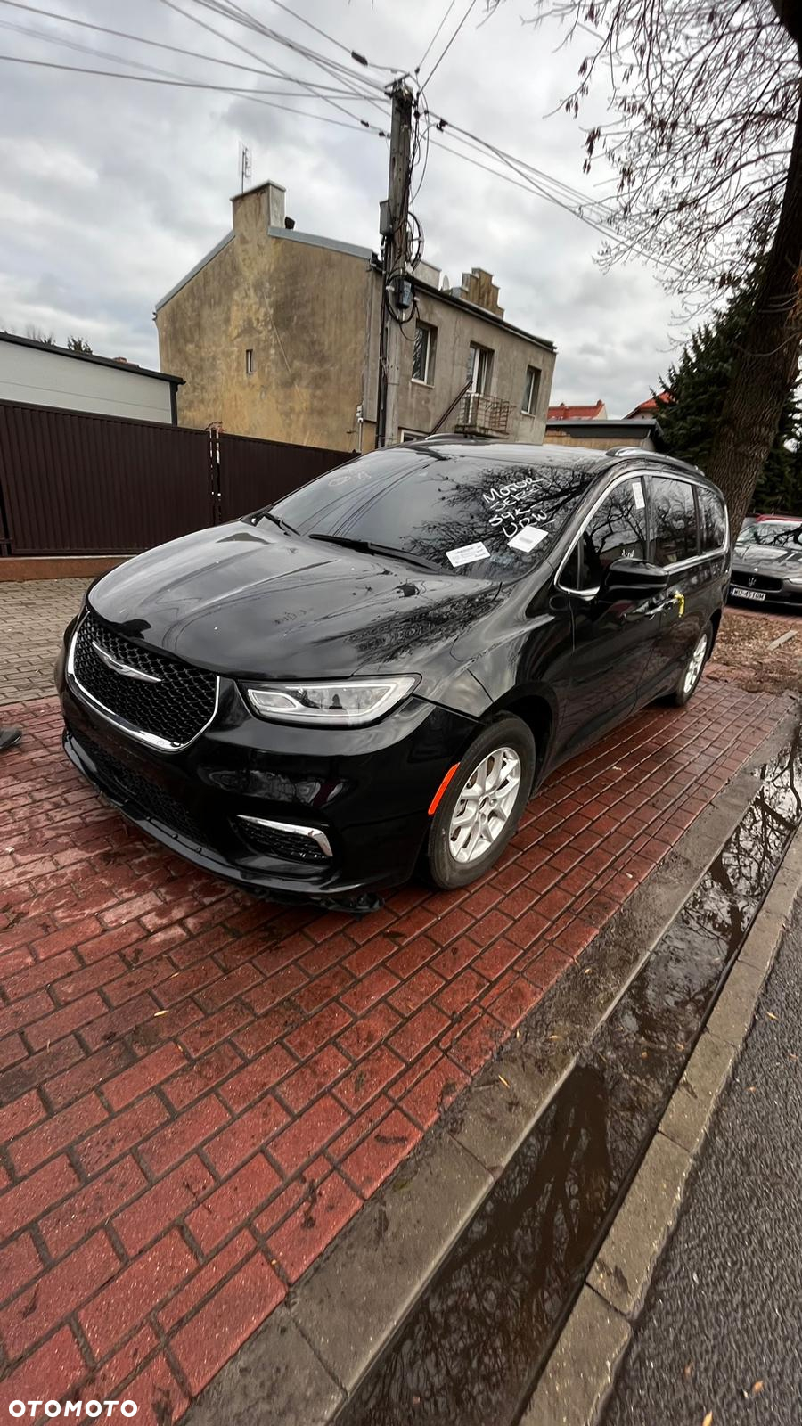 Chrysler Pacifica - 17