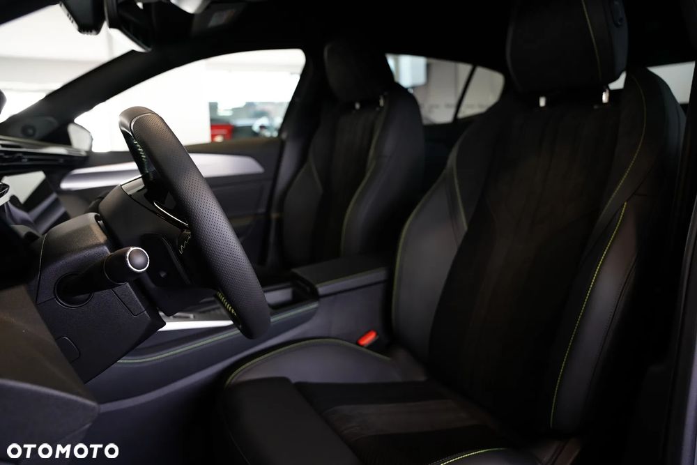 Peugeot 408 1.2 PureTech mHEV GT Exclusive S&S e-DSC6 - 11