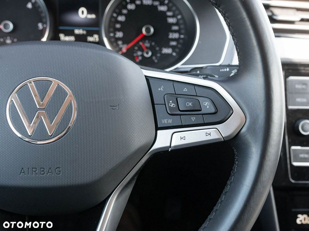 Volkswagen Passat - 15