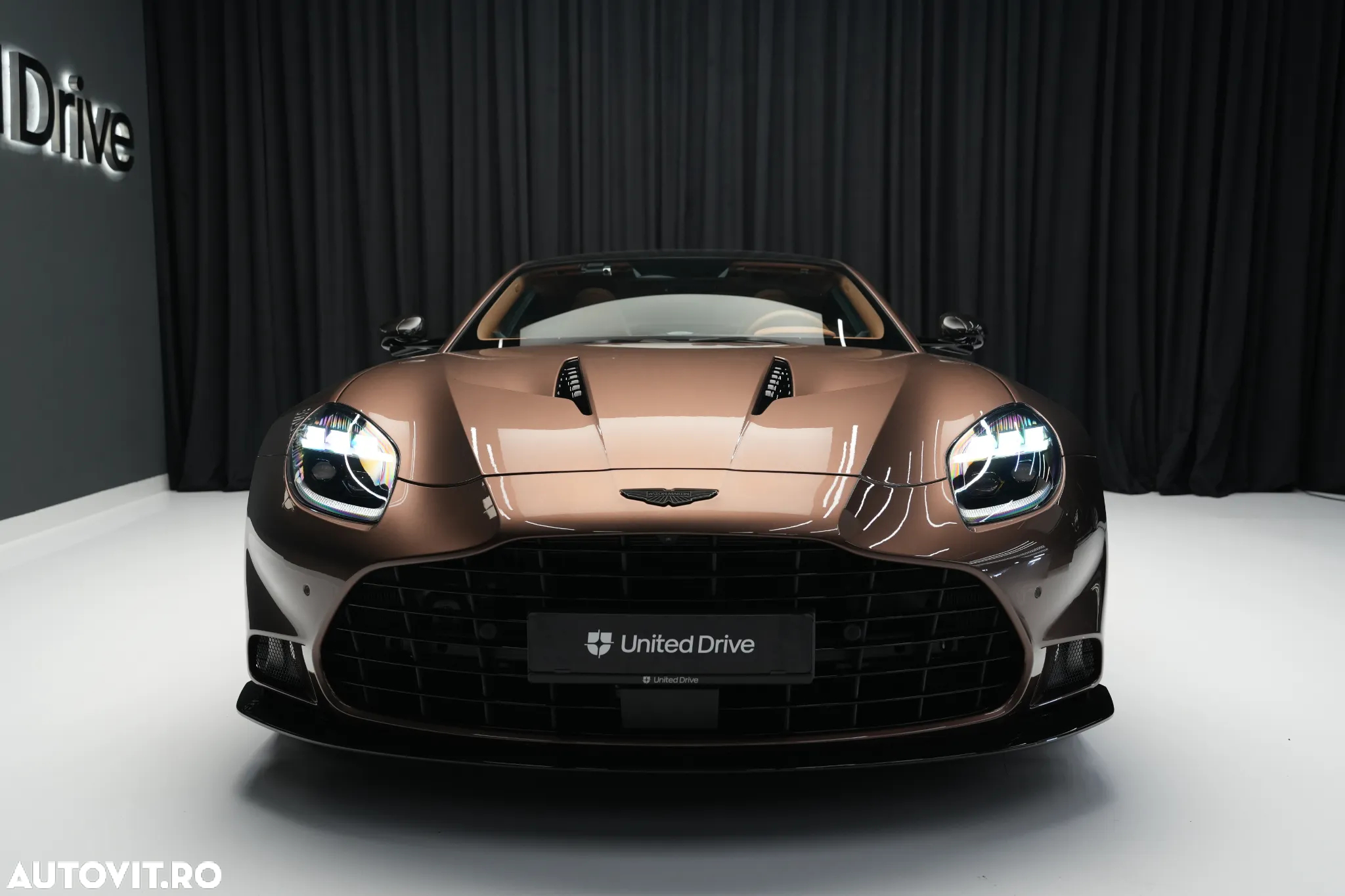 Aston Martin Vanquish - 2