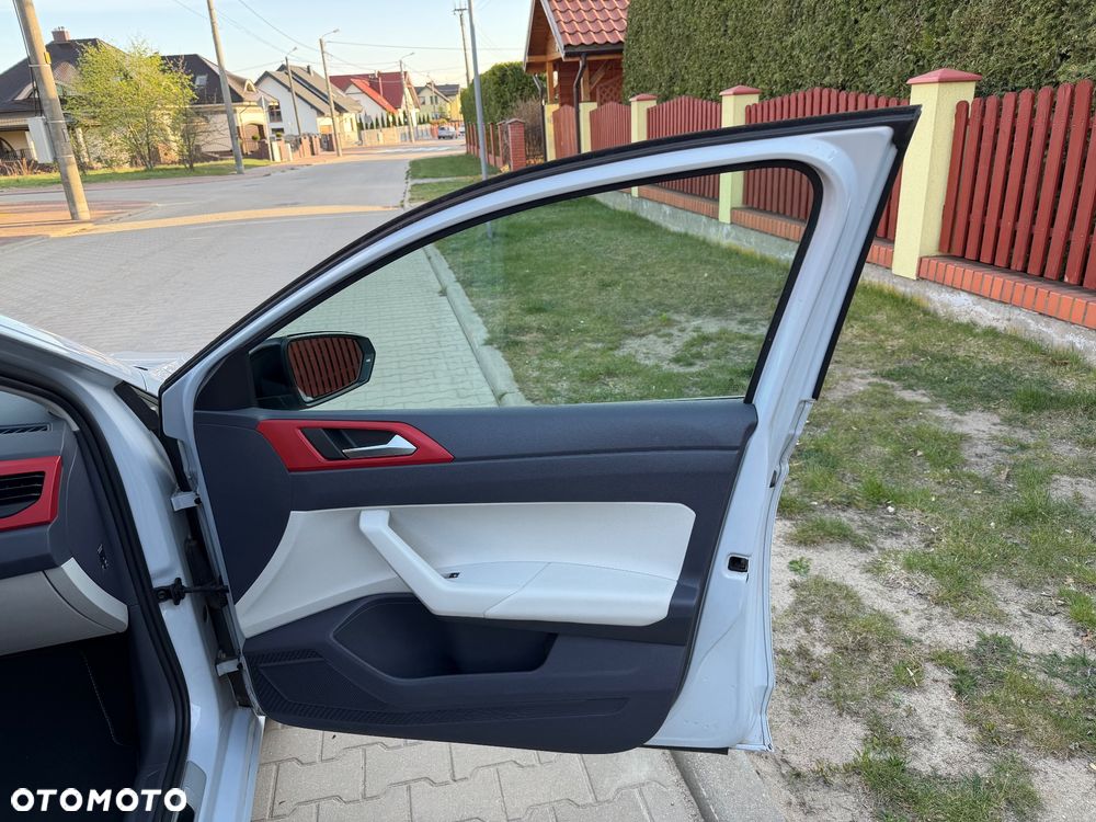 Volkswagen Polo - 33