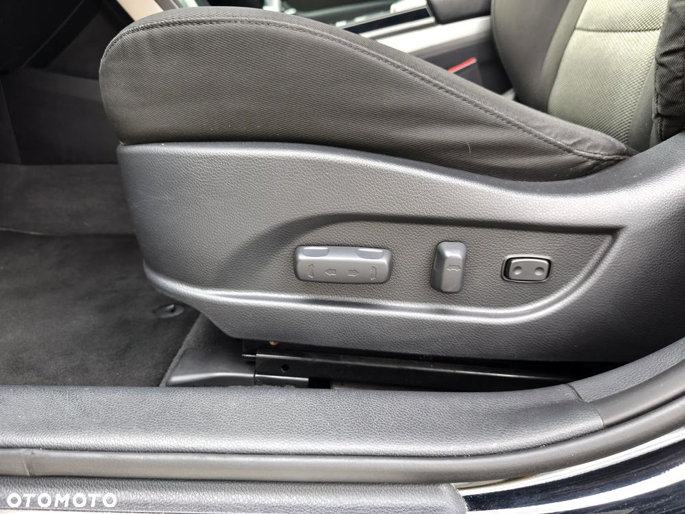 Hyundai i40 1.7 CRDi Comfort + - 34