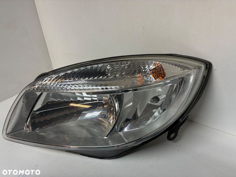 SKODA FABIA 2 II ROOMSTER LAMPA PRZÓD PRZEDNIA LEWA  EUROPA - 5