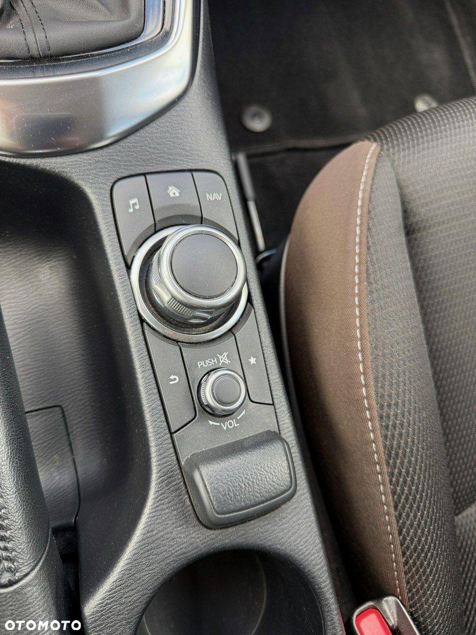 Mazda 2 - 12